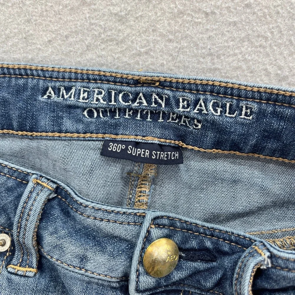 American Eagle Outfitters medium wash